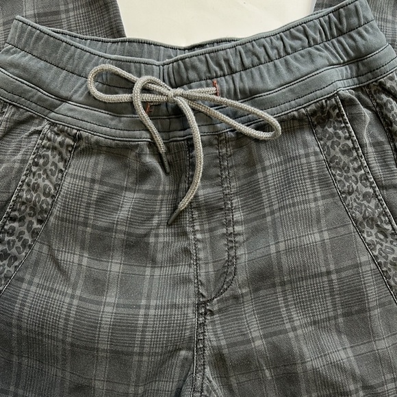 ANTHROPOLOGIE Kalli Plaid Leopard
Print Drawstring Jogger Pants Sz XS - Picture 6 of 12